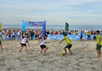 Khởi tranh giải bóng đá bãi biển Hội Sự kiện Đà Nẵng mở rộng 2025 - Tranh cup Bệnh viện Mắt Sài Gòn